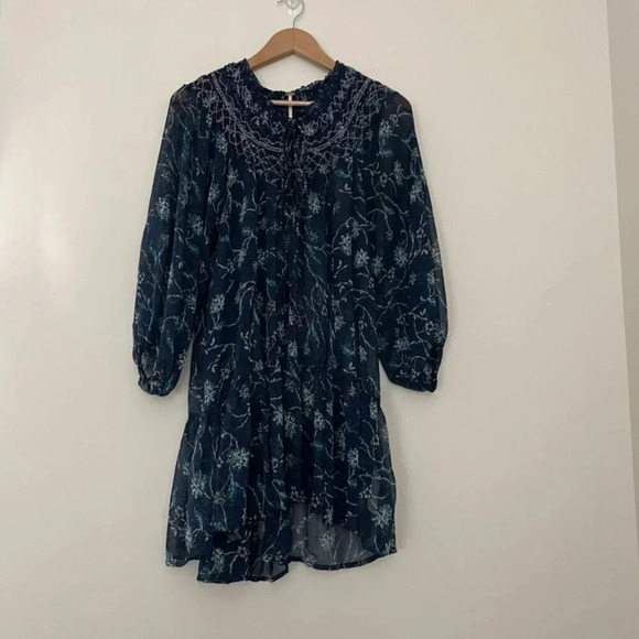 Free People Keeping Up With Kara Floral Boho Tunic in Blue Size Small - Picture 1 of 7